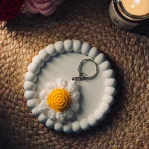 White Daisy Crochet Keychain